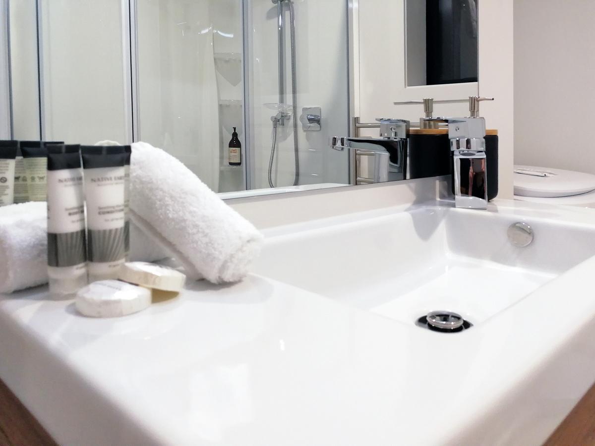 Brand New One Bedroom Apartment Квинстаун Экстерьер фото